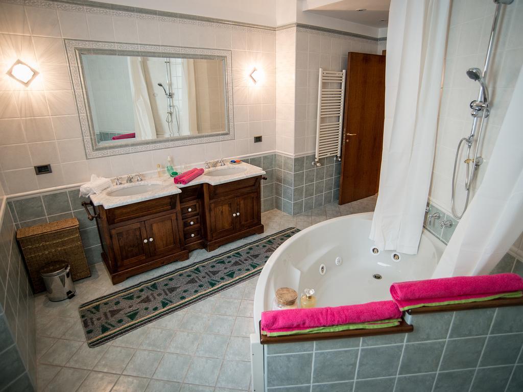 Alzano Lombardo B&B Del Gran Ducato Di Alzano Sopra الغرفة الصورة